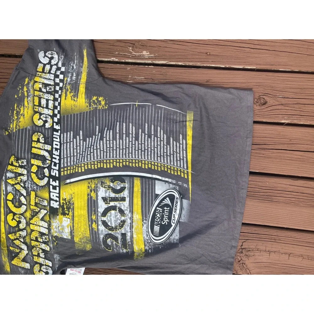 NASCAR Sprint Cup Series 2016 Gray Graphic T-Shirt Racing Fan Apparel - Picture 6 of 7
